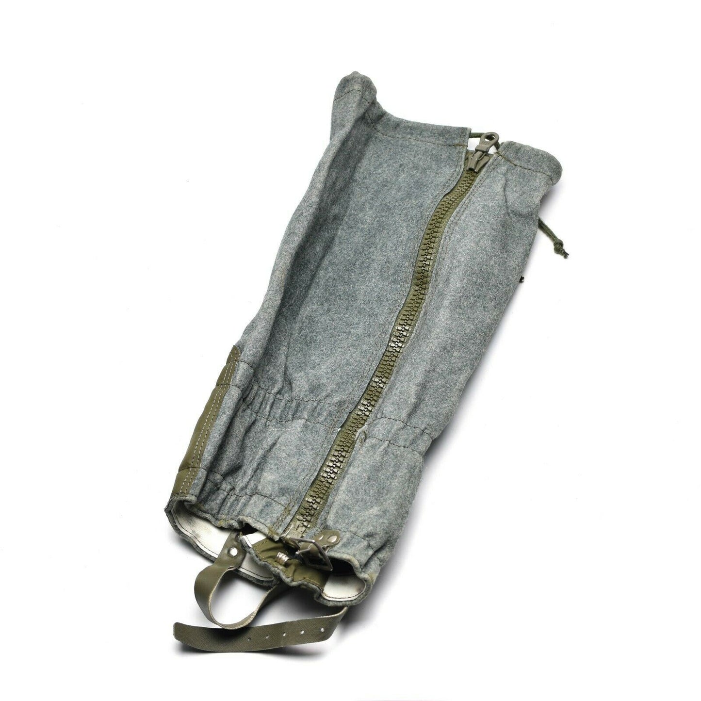 Šveicarijos kariuomenės vilnoniai gaitrai vintažiniai pilkos spalvos su užtrauktuku ir tvirtu fiksavimu.