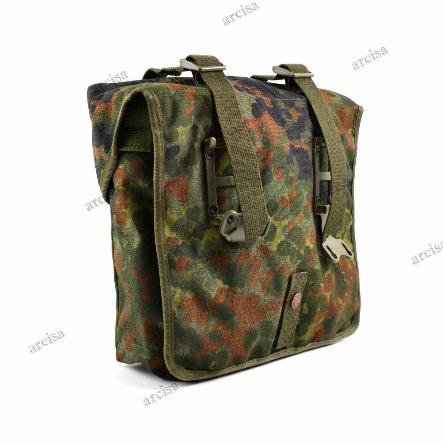 Vokietijos kariuomenės kovinės petnešos su diržu alyvuogių spalvos, pagamintos iš patvaraus Cordura Nylon su flecktarn kamufliažu.