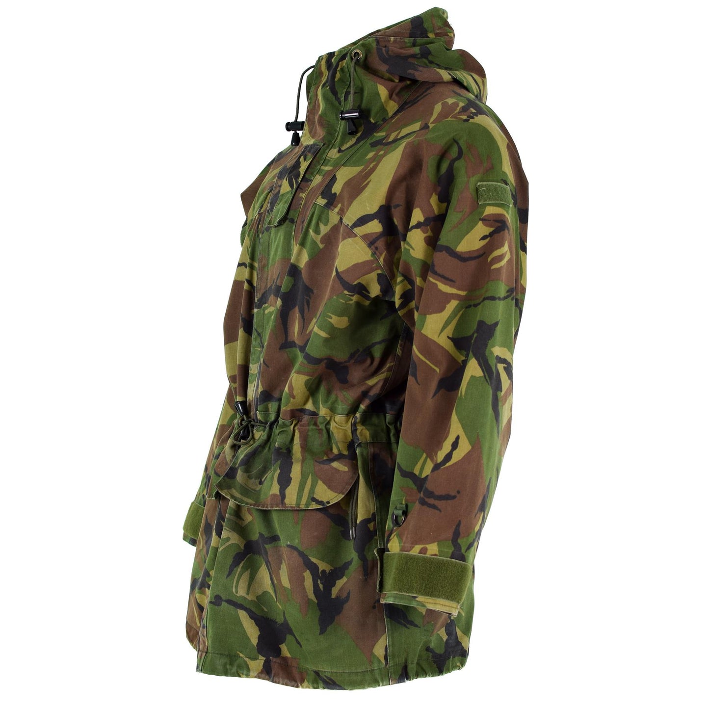 Nyderlandų kariuomenės GoreTex parka neperšlampamas švarkas DPM marginimo, vandeniui atspari ir reguliuojama striukė.