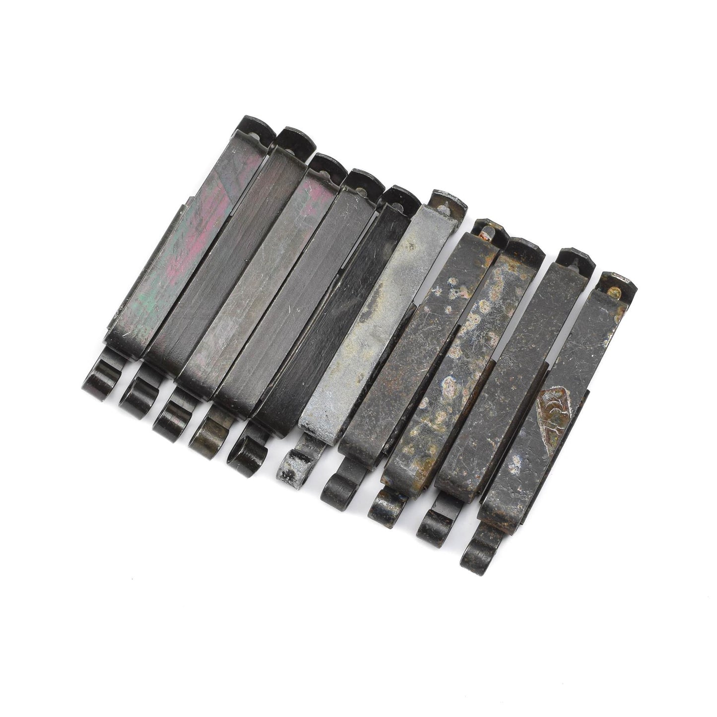 Jungtinių Valstijų kariuomenės ALICE segtukų juostos įrangos tvirtinimo taktinės dalis, metaliniai apkabos.