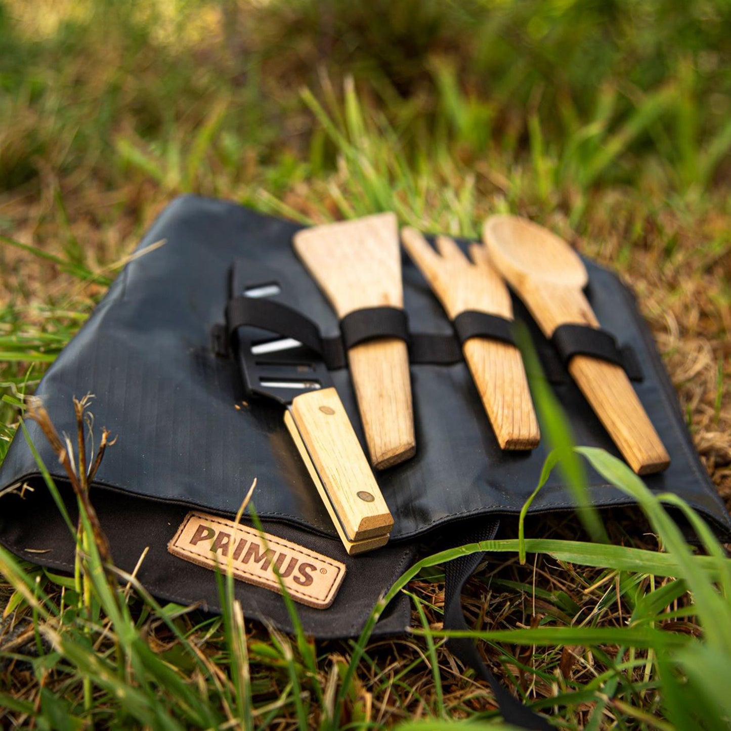 Primus CampFire Prep maisto gaminimo įrankiai naudojami gamtoje