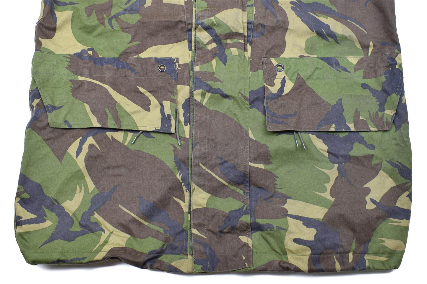 Nyderlandų kariuomenės GoreTex parka neperšlampamas švarkas DPM marginimo su kišenėmis ir kamufliažu.