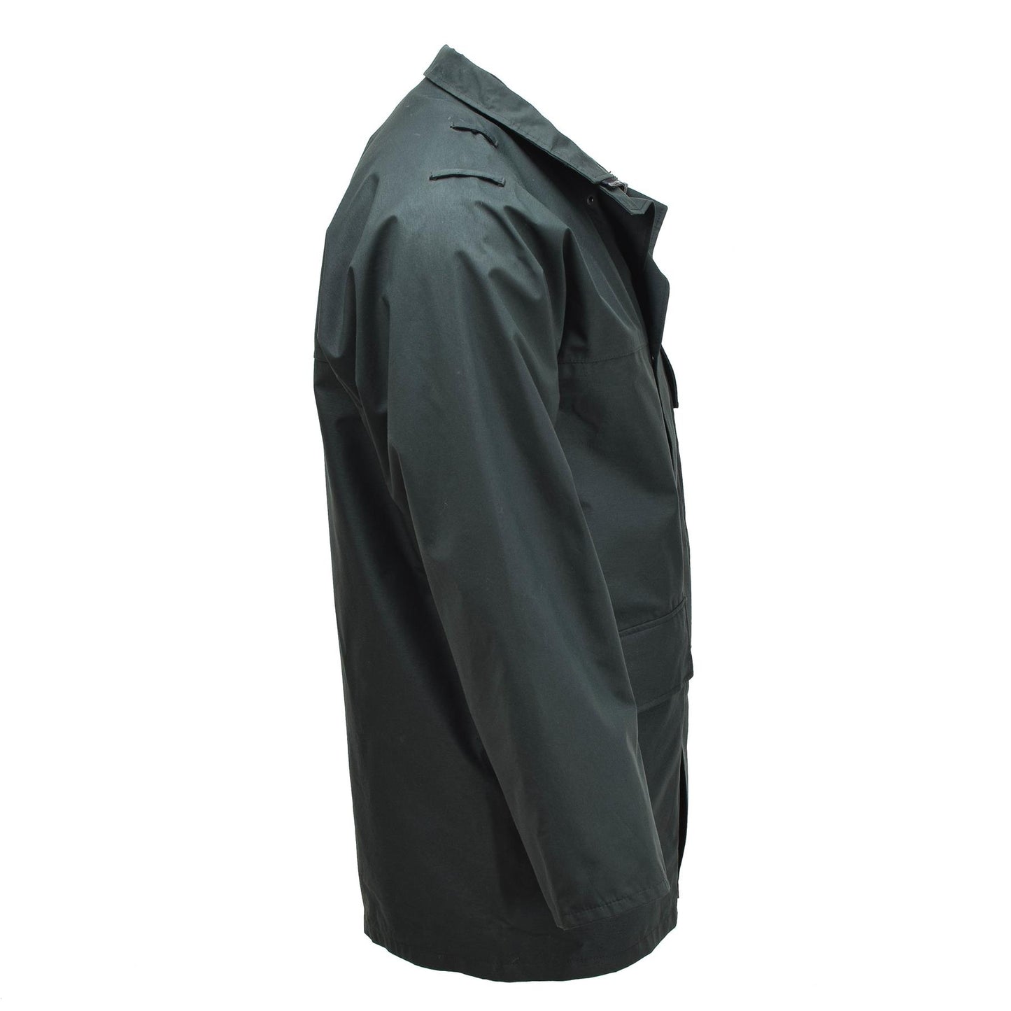 Jungtinės Karalystės kariuomenės neperšlampama Gore-Tex striukė, atspari lietui ir vėjui, optimaliai apsauganti lauke.