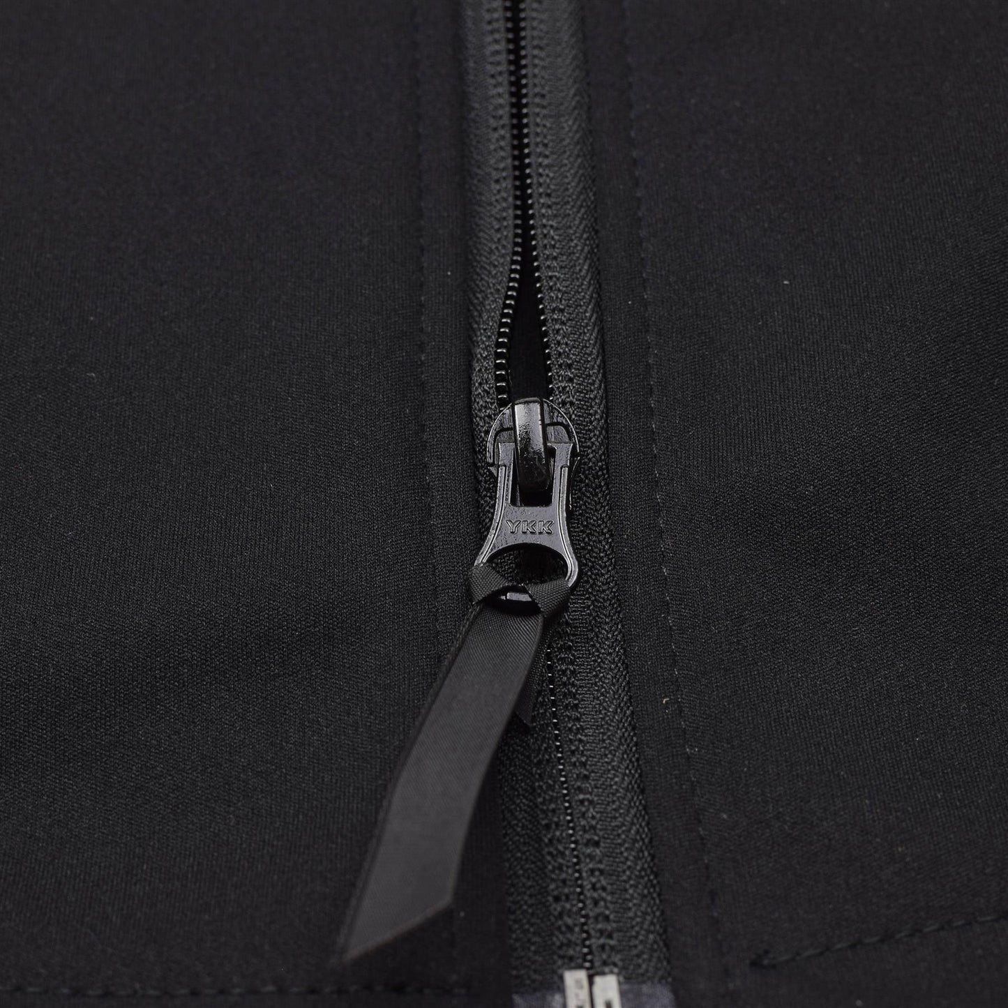 Olandijos kariuomenės neperšlampama GoreTex striukė juodos spalvos su aukštos kokybės YKK užtrauktuku.