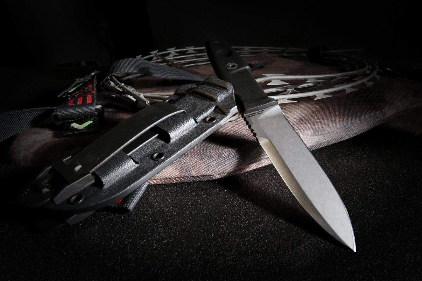 ExtremaRatio SCOUT 2 taktinis kovos peilis fiksuota geležte N690 plienas su dėklu ir ergonomine rankena.