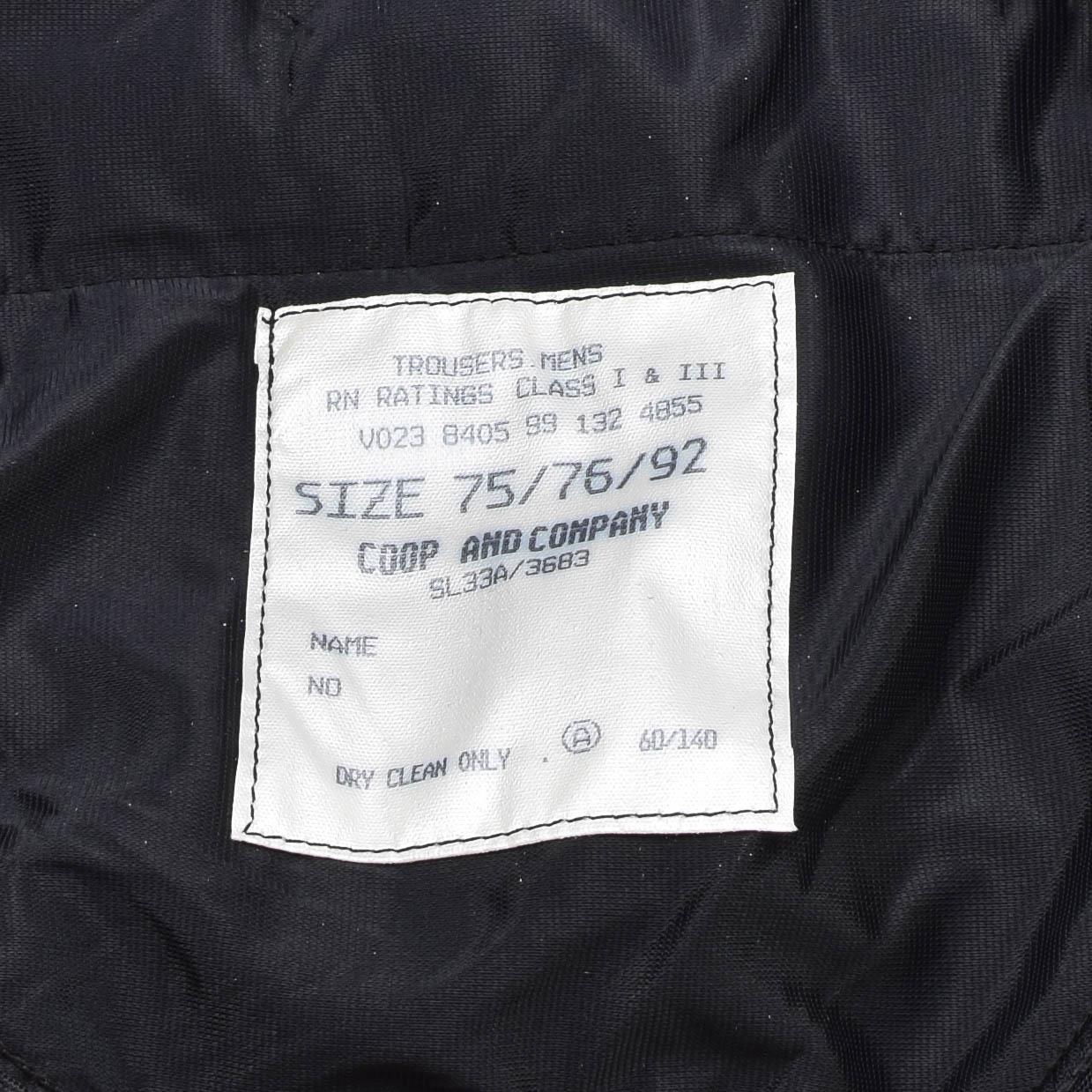 Jungtinės Karalystės karališko laivyno paradinės kelnės juodos spalvos, aukštos kokybės ir oficialiam dėvėjimui.