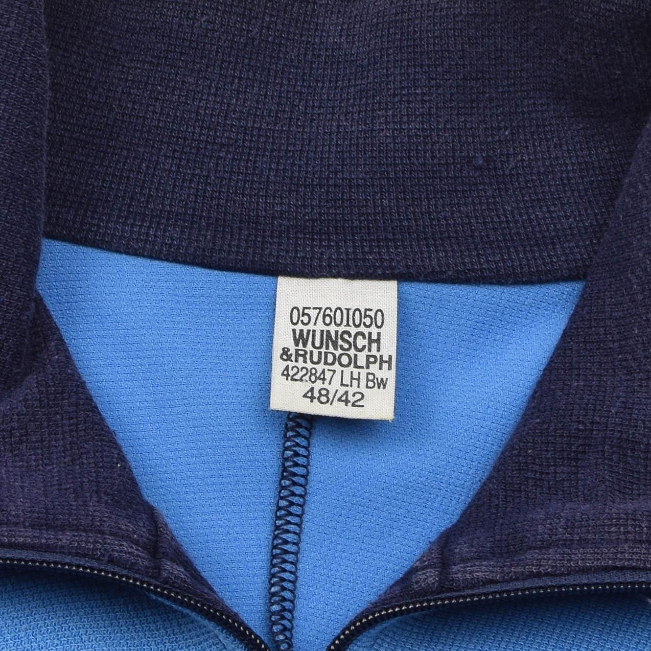 Vokietijos kariuomenės retro stiliaus sportinis švarkas su etiketės arti užtrauktuku vaizdu.