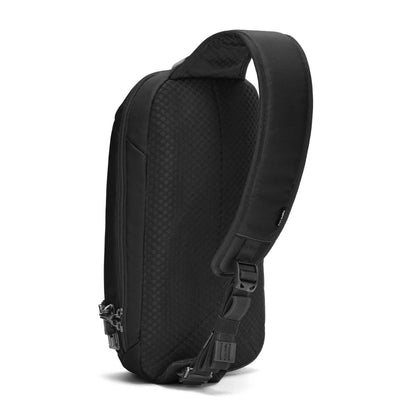 Pacsafe V Tech 10L krepšys per petį juodos spalvos, vandeniui atsparus su RFID apsauga ir užrakinamais užtrauktukais.