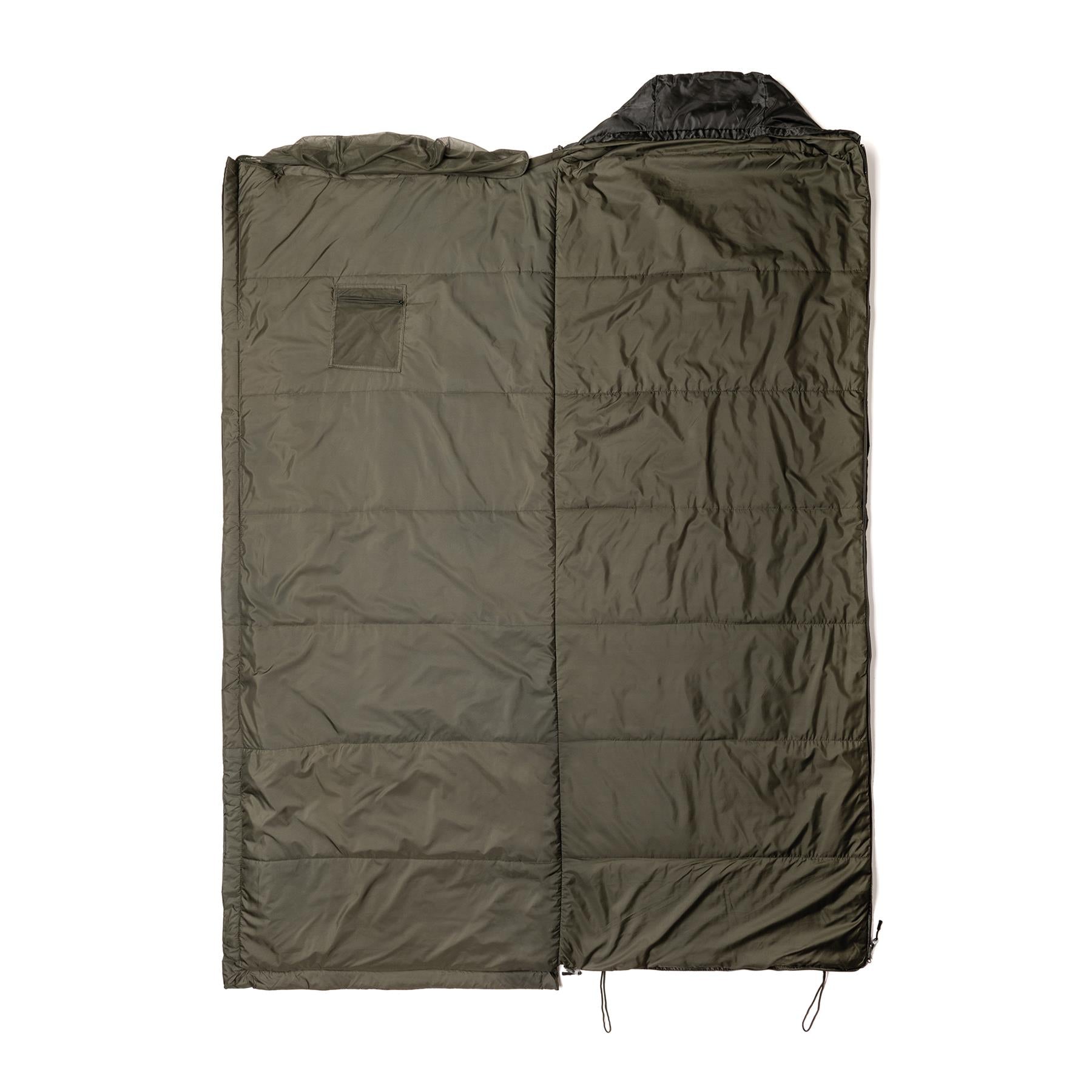 Snugpak miegmaišis 220cm su integruotu tinklu nuo vabzdžių alyvuogių spalvos, skirtas komfortui gamtoje.