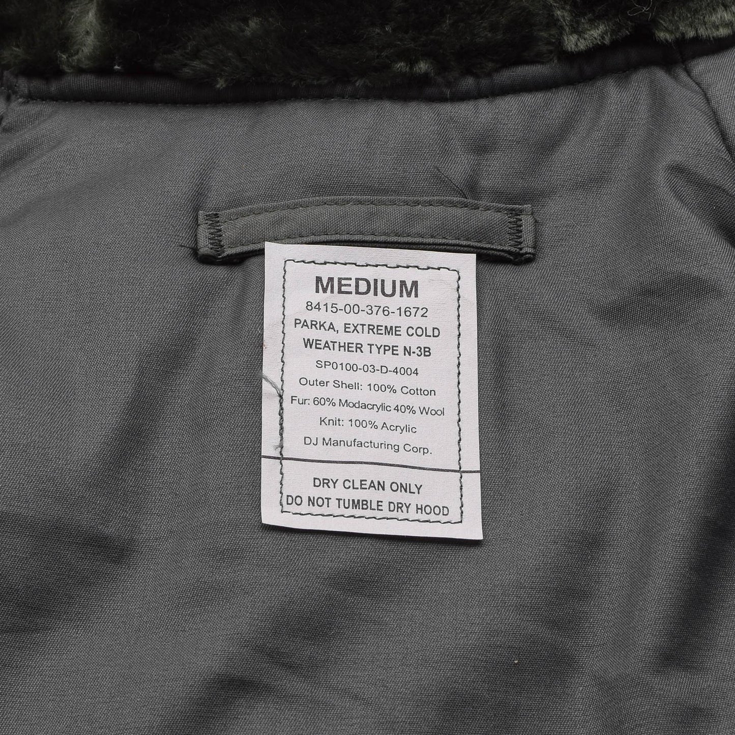 Jungtinių Valstijų kariuomenės N-3B parka šaltam orui alyvuogių