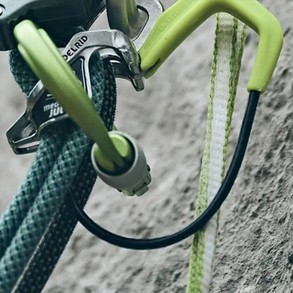 Edelrid Mega Jul saugos įrenginys su stabdymo funkcija laipiojimui, kompaktiškas ir patikimas įrenginys.