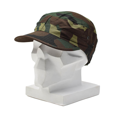 Italian army combat cap with ventilation buttons Woodland print