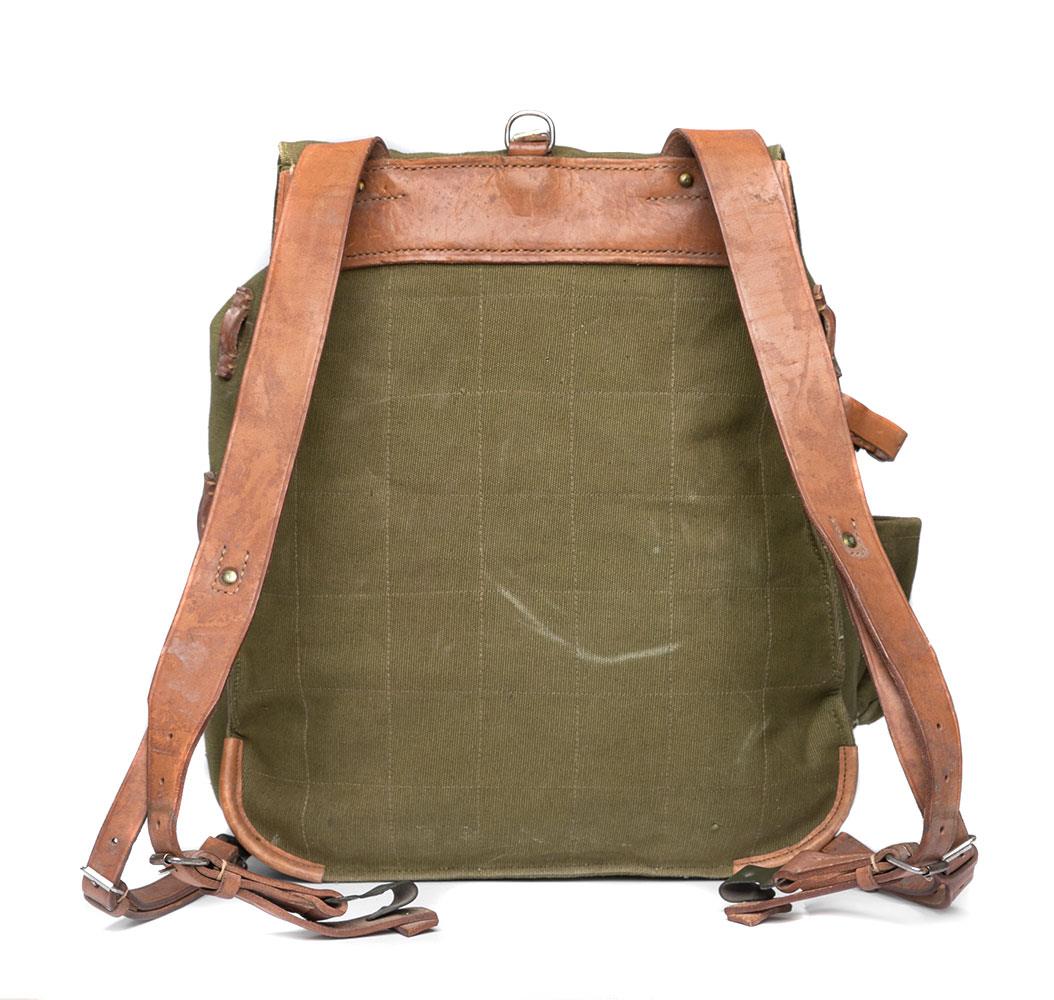 Romanian army vintage style backpack with leather straps