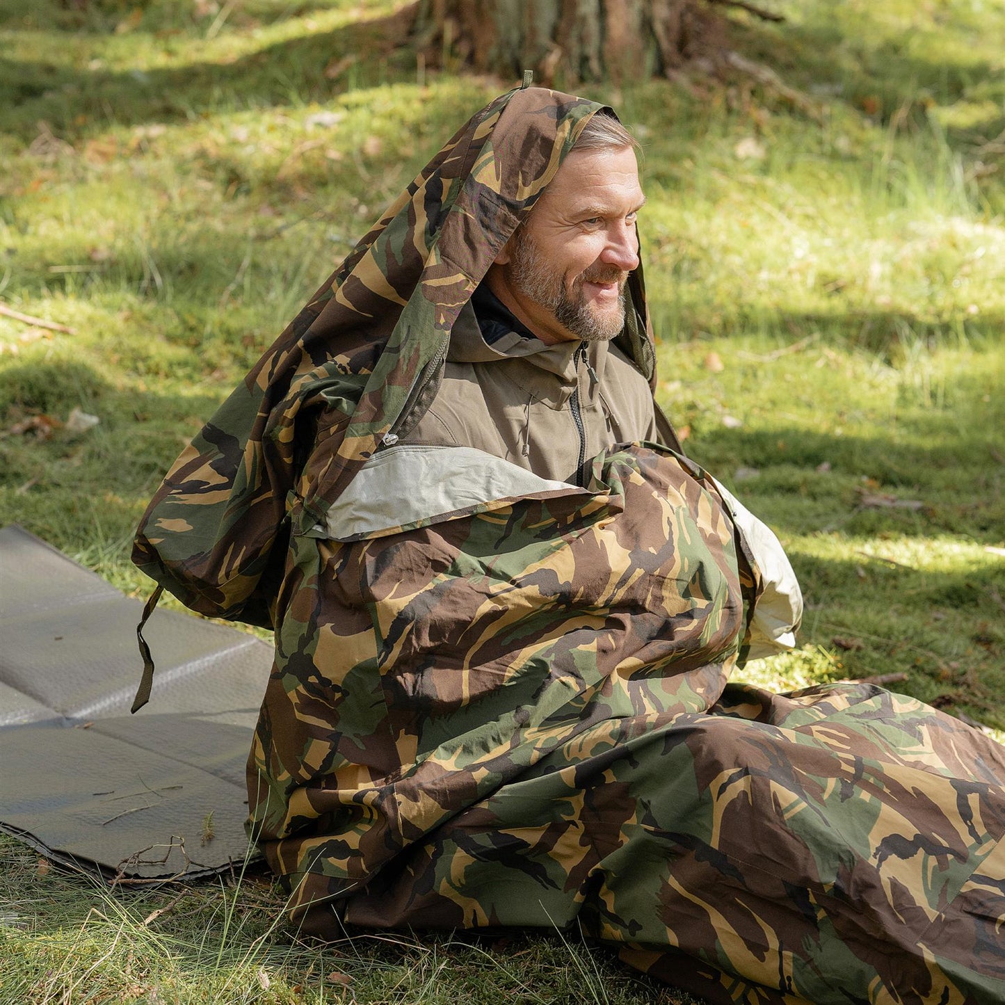 Dutch army sleeping bag wind and water resistant DPM printing