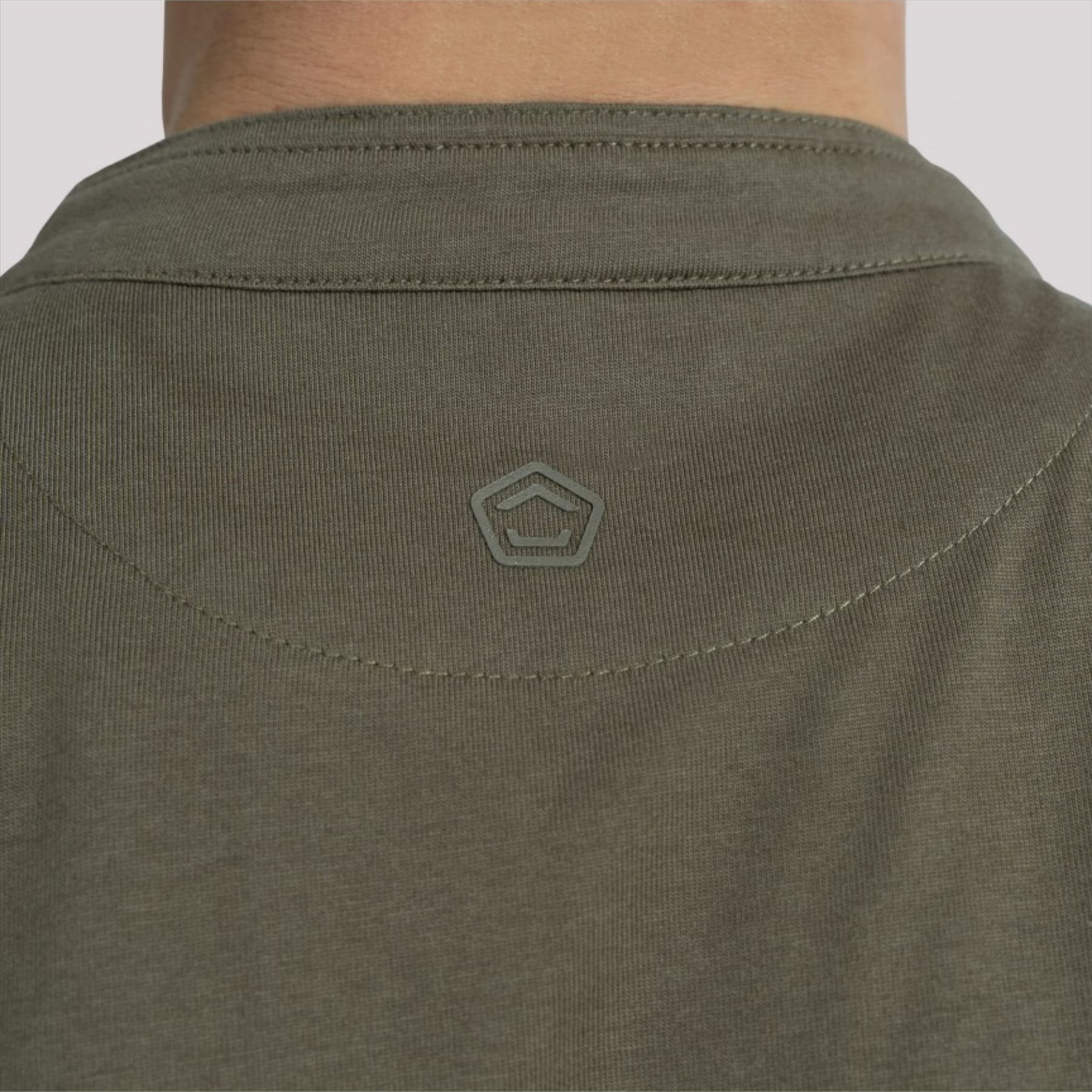 PENTAGON Romeo 2.0 Henley marškinėliai su kvapus mažinančia medžiaga, iš arti, žalsvi, 100% medvilnė.