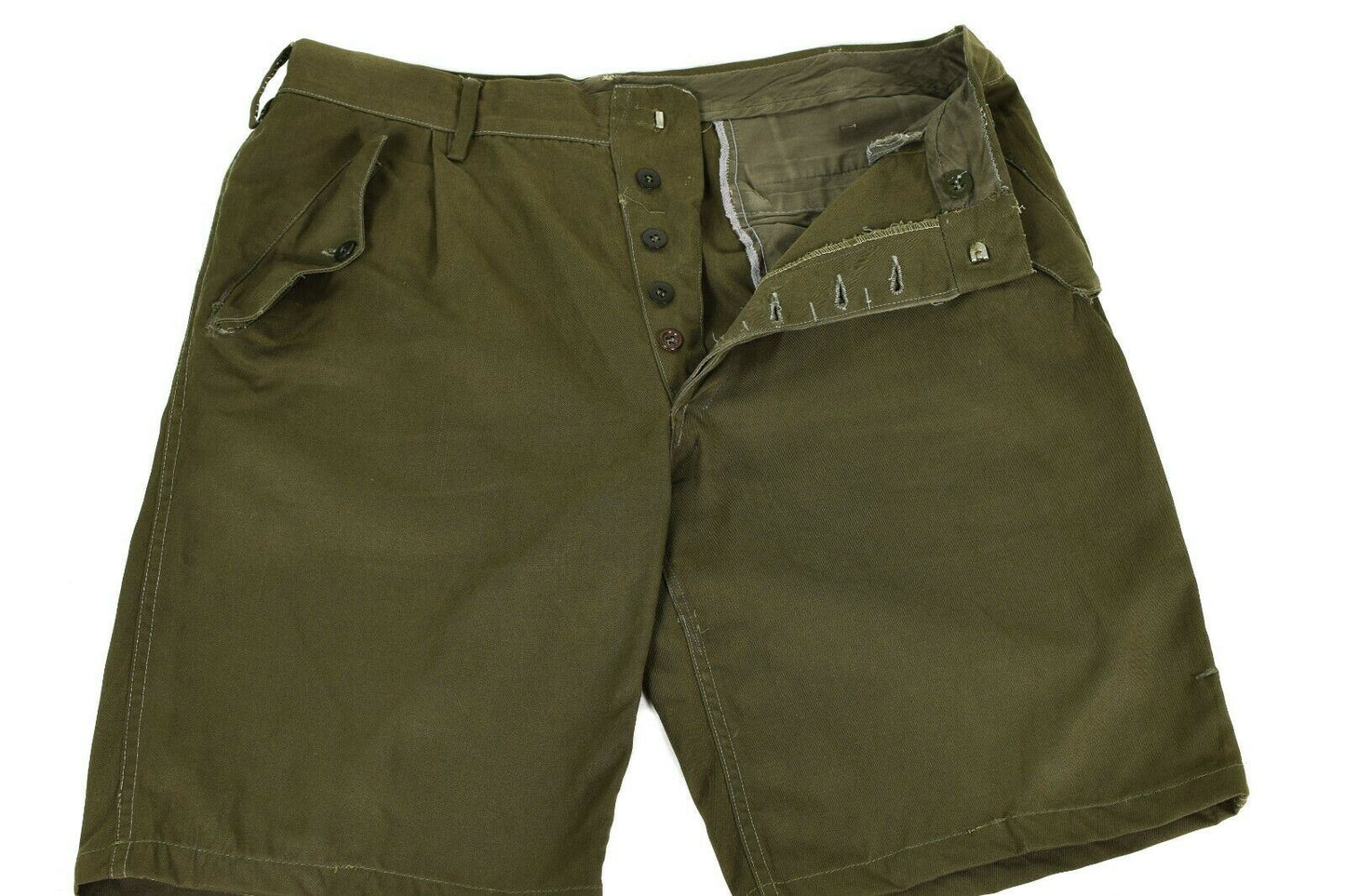 Italian army chino style shorts in Khaki color