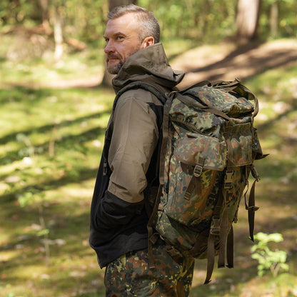 Vokietijos kariuomenės taktinė kuprinė 65L Flecktarn marginimo