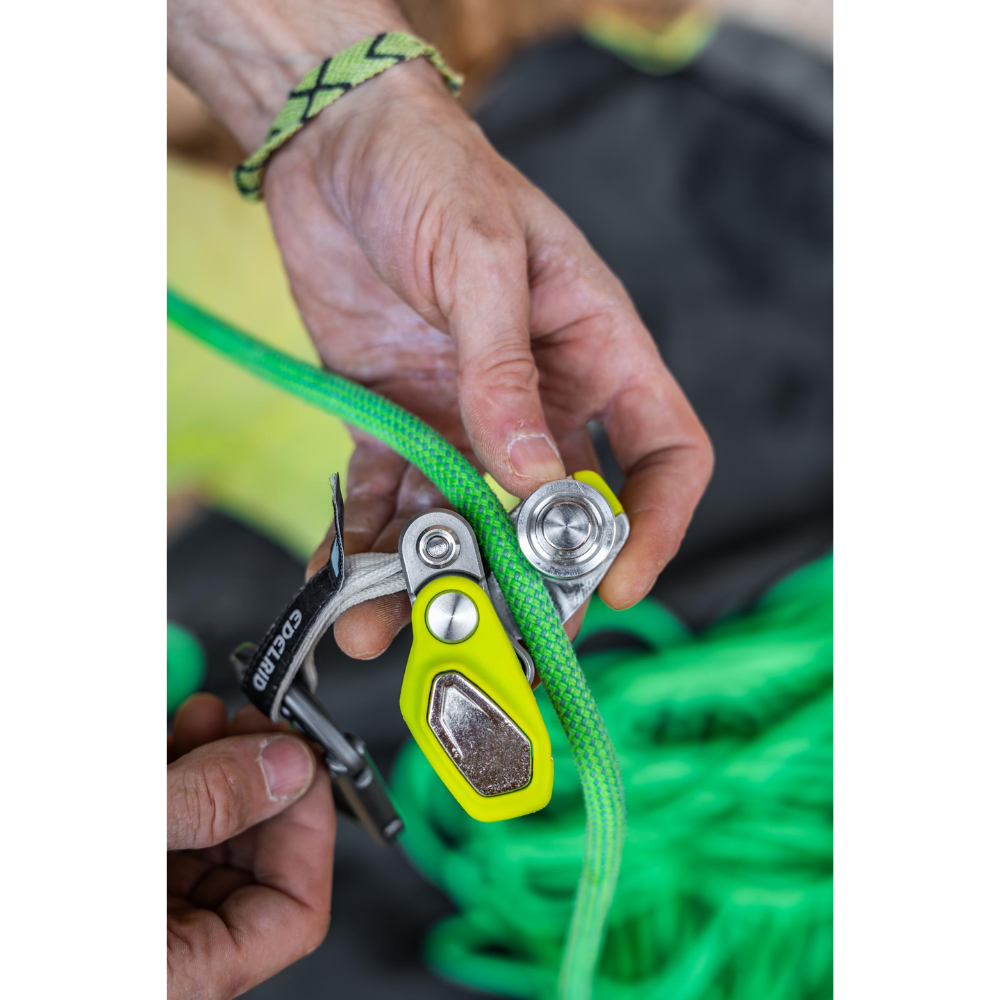Edelrid Ohmega saugojimo stabdymo asistentas su skriemuliu 8,6–10,5 mm virvei