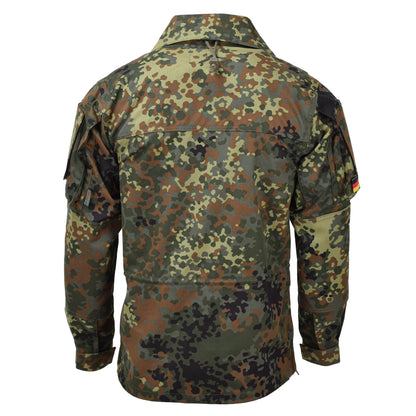 Leo Kohler karinis švarkas su užtrauktuku Flecktarn marginimo, patvarus ir universalus lauko drabužis.