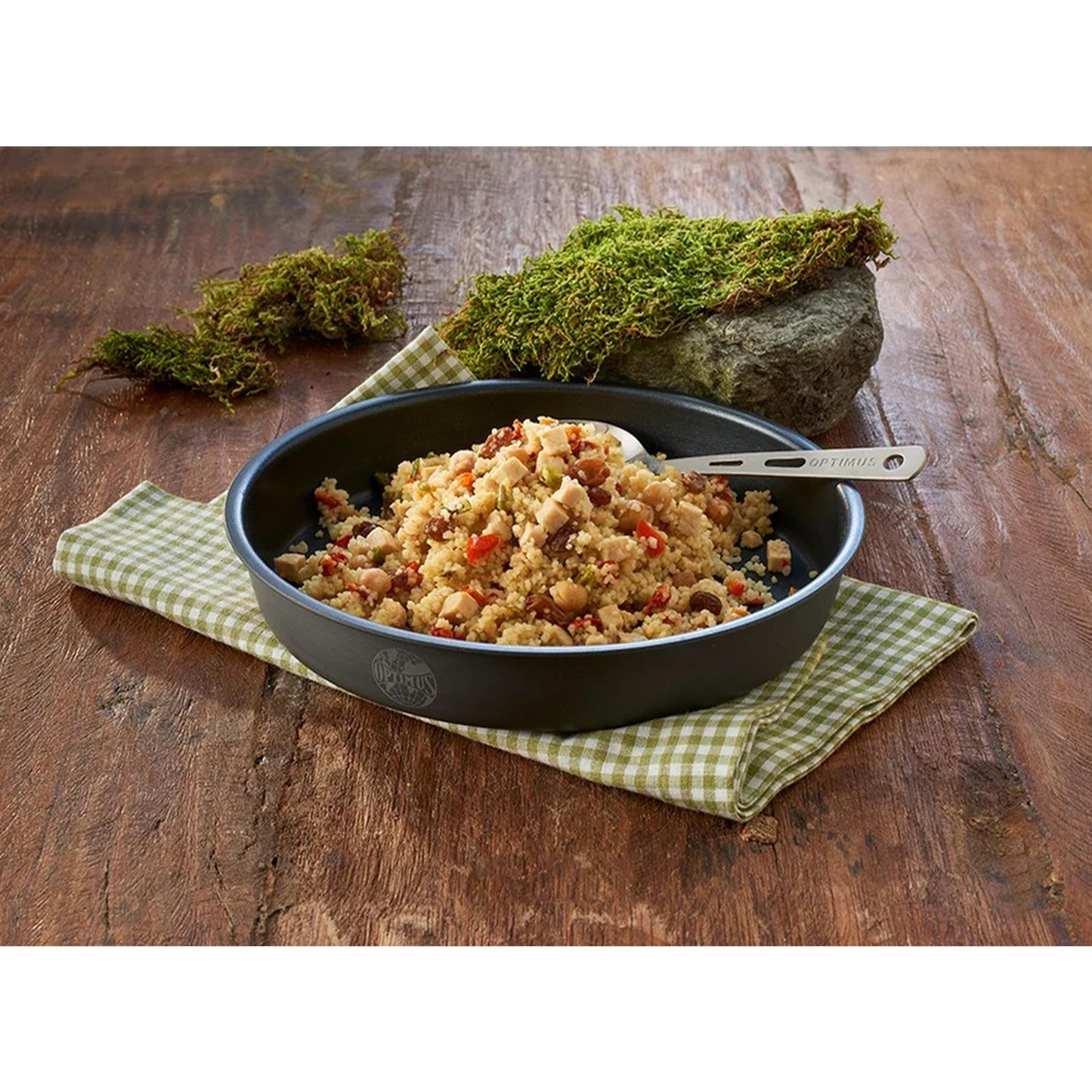 Trek'N Eat main dish couscous with chicken dehydrated food for outdoor survival