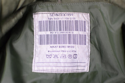 Nyderlandų kariuomenės GoreTex parka neperšlampamas švarkas DPM marginimo etiketė su skalbimo instrukcijomis.