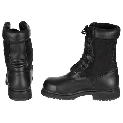 Italian army combat boots for the winter season are black