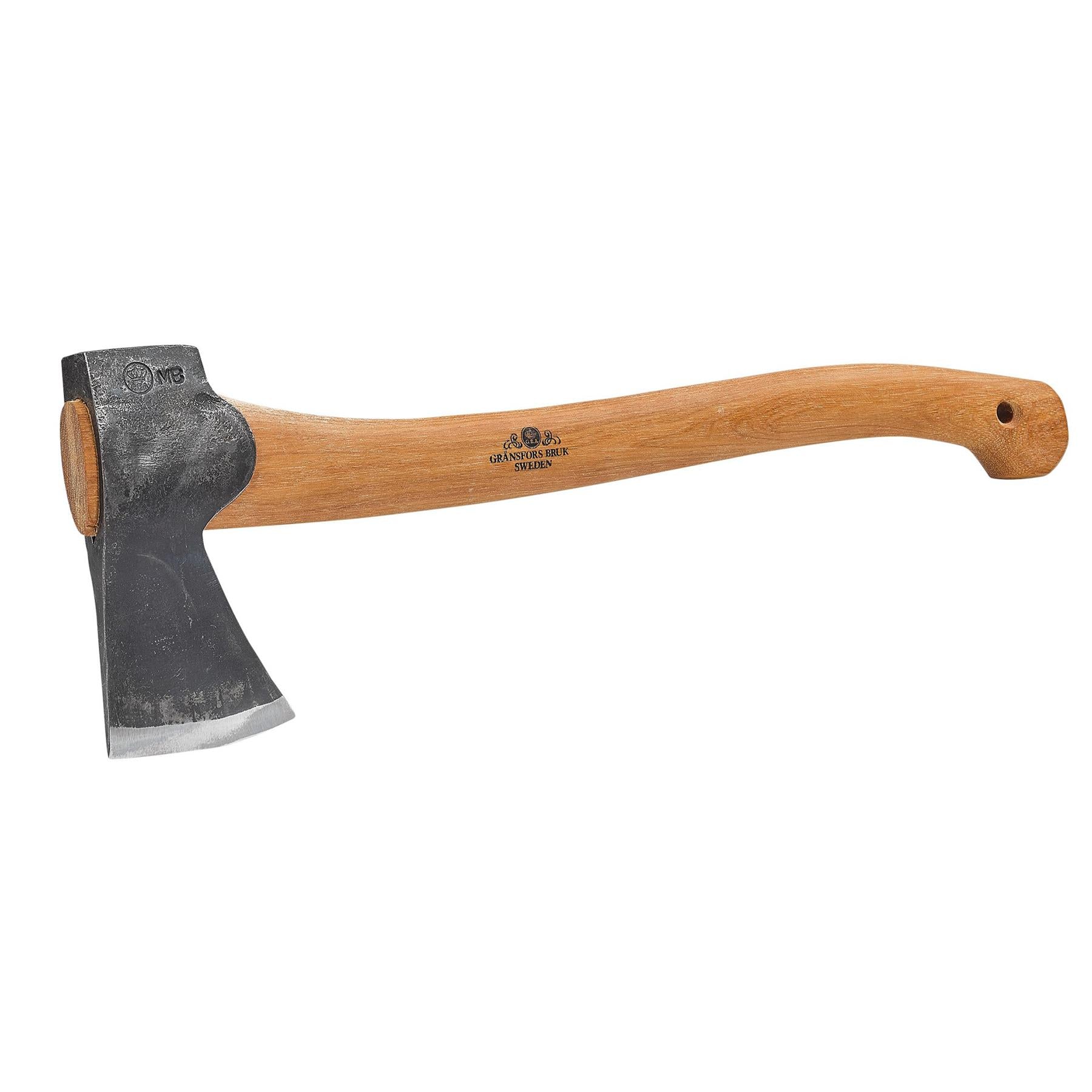 Gransfors Bruk Small Forest Axe 420 miško kirvis su anglinio plieno ašmenimis ir hikorio rankena.